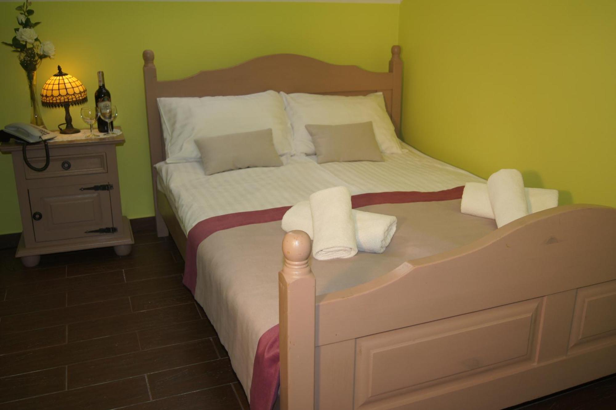 Hotel Pod Herbem -Pokoje Ozonowane เบียวิสตอก ห้อง รูปภาพ
