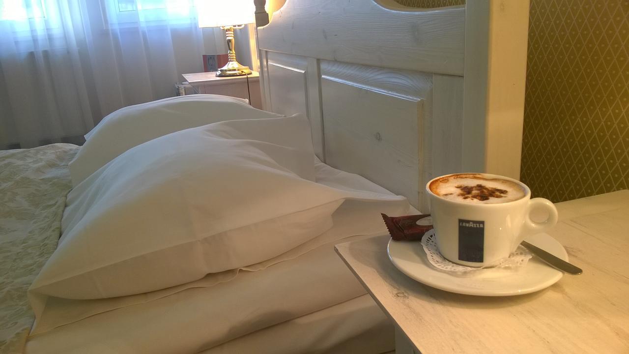 Hotel Pod Herbem -Pokoje Ozonowane เบียวิสตอก ภายนอก รูปภาพ